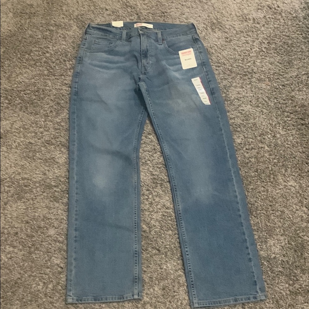 Men's Signature Levi Jeans